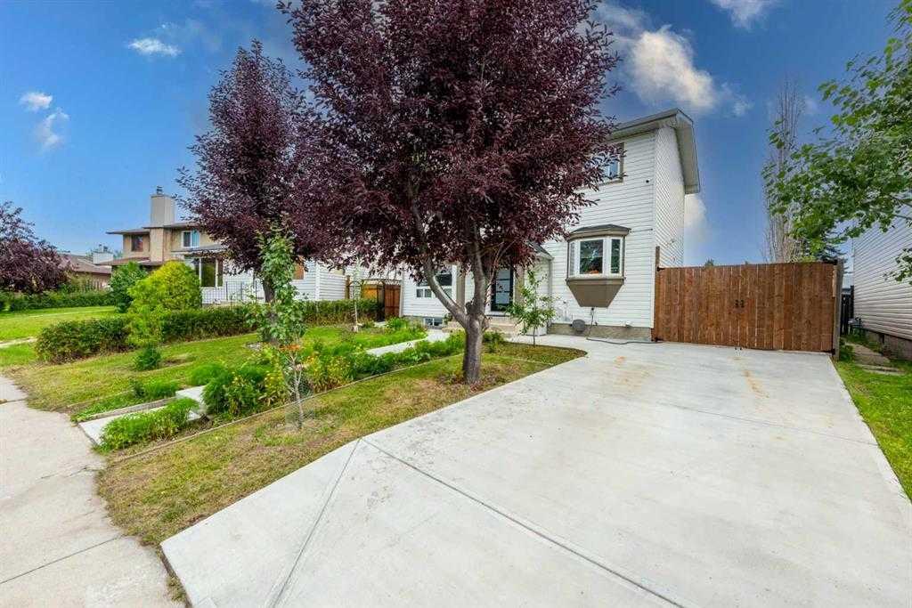 23 Falsby Place NE photo 2