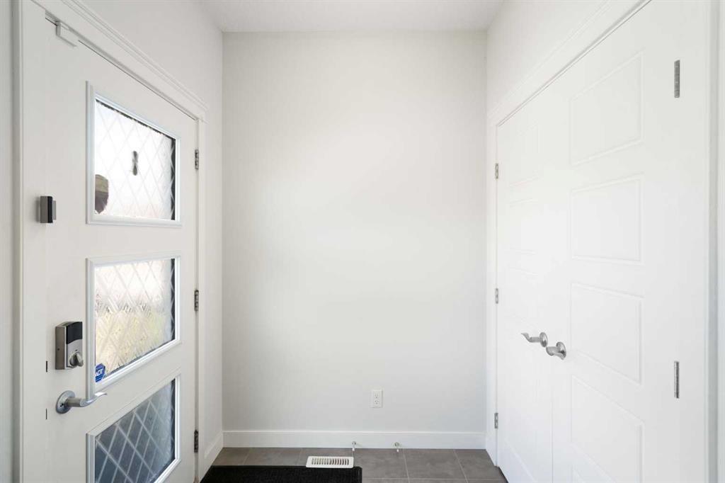 280 Cornerstone Passage NE photo 4