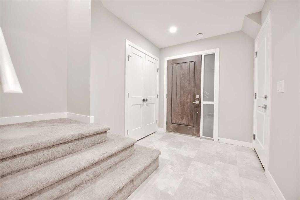 917 Crestridge Common SW photo 2