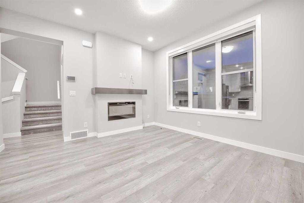 917 Crestridge Common SW photo 5