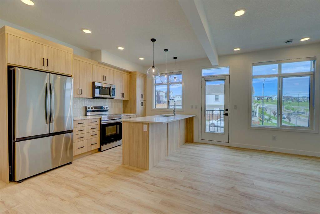 14832 1 Street NW photo 3