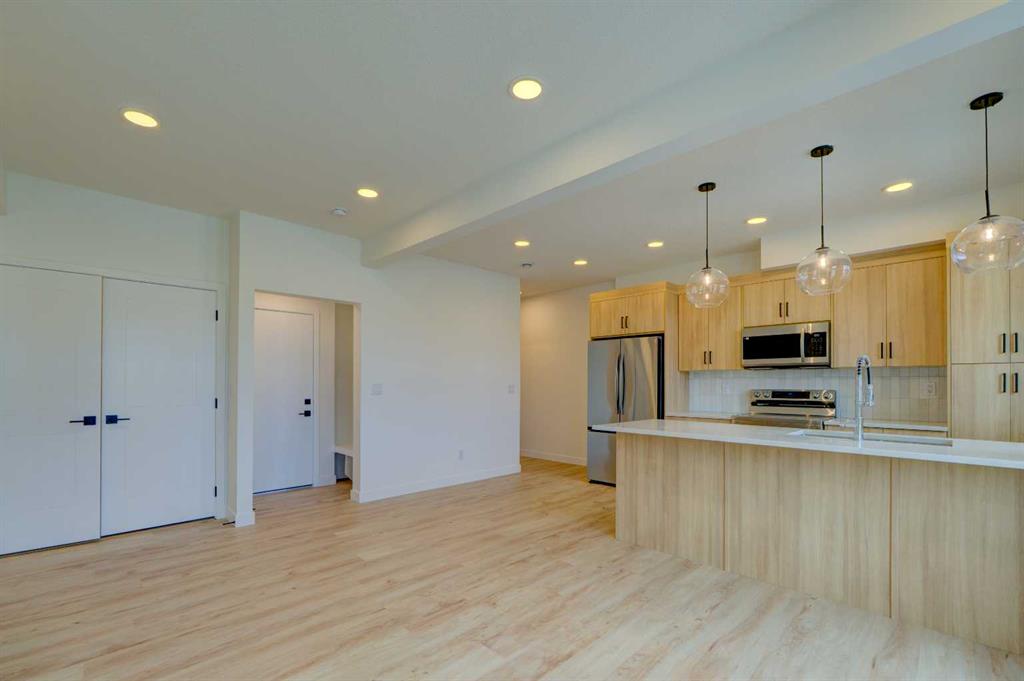 14832 1 Street NW photo 4