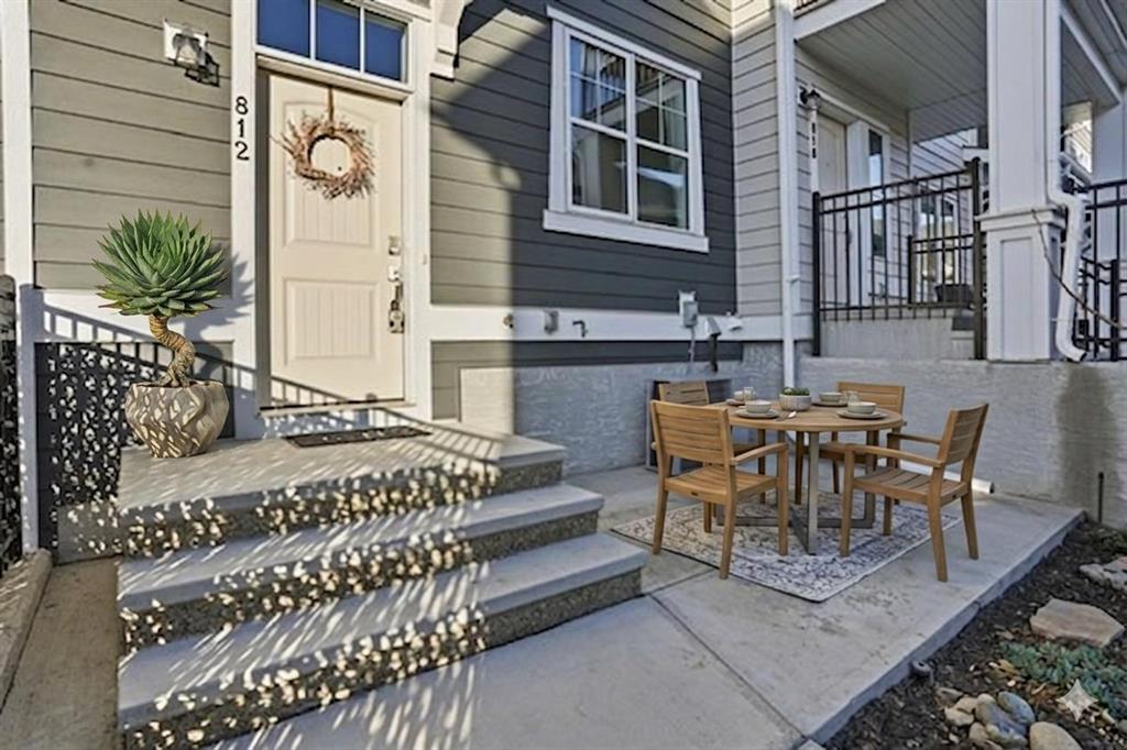 812 Cranbrook Walk SE photo 5