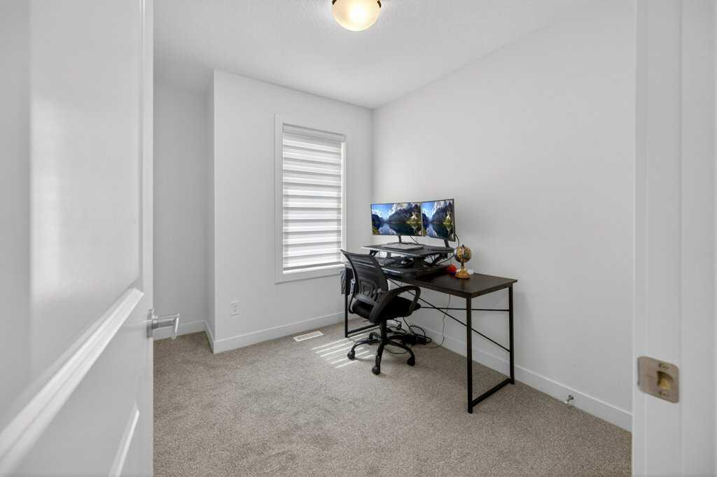 550 Seton Circle SE #606 photo 3