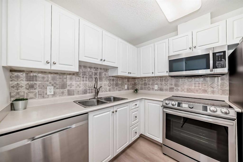 5000 Somervale Court SW #412 photo 3