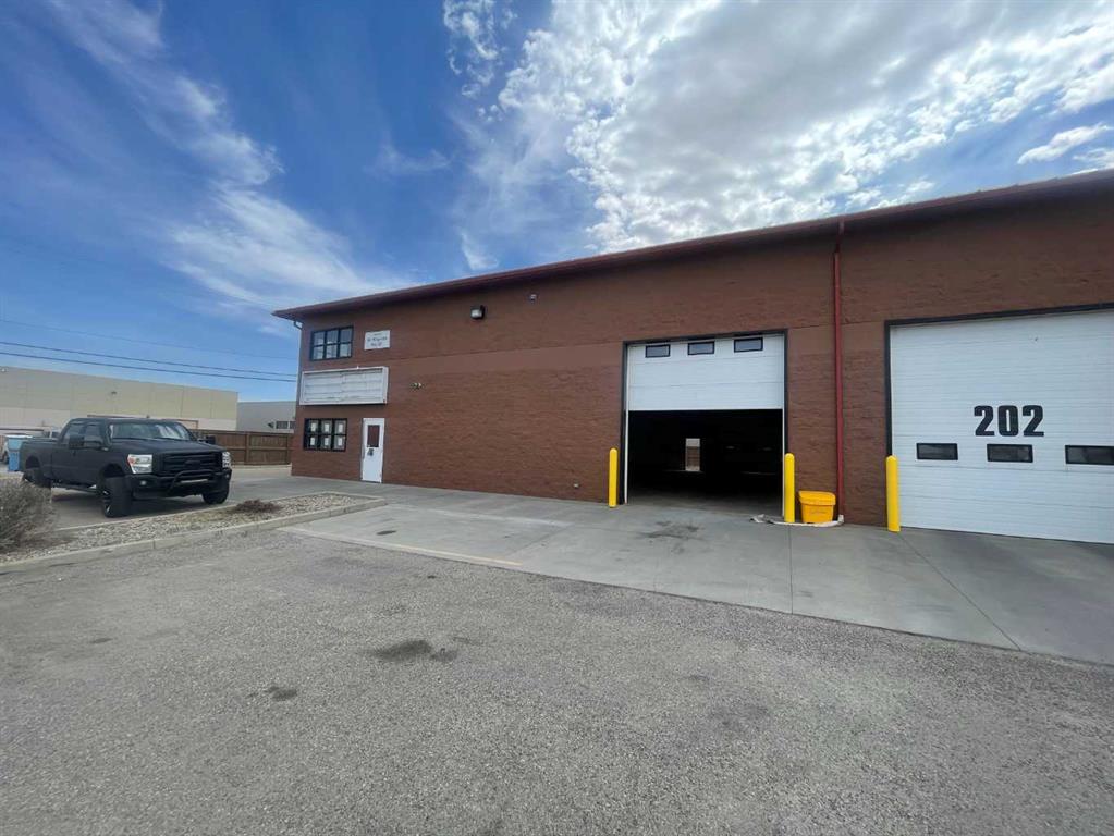 541 Kingsview Way #203