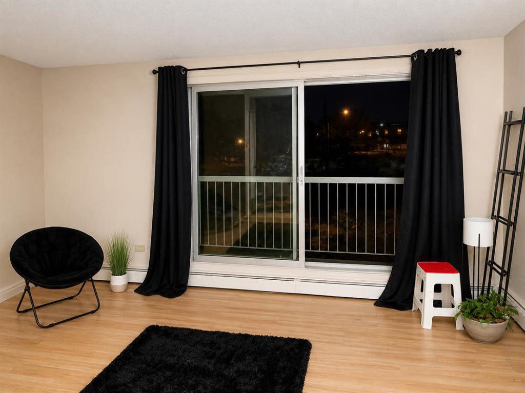 211 6 Street NE photo 4