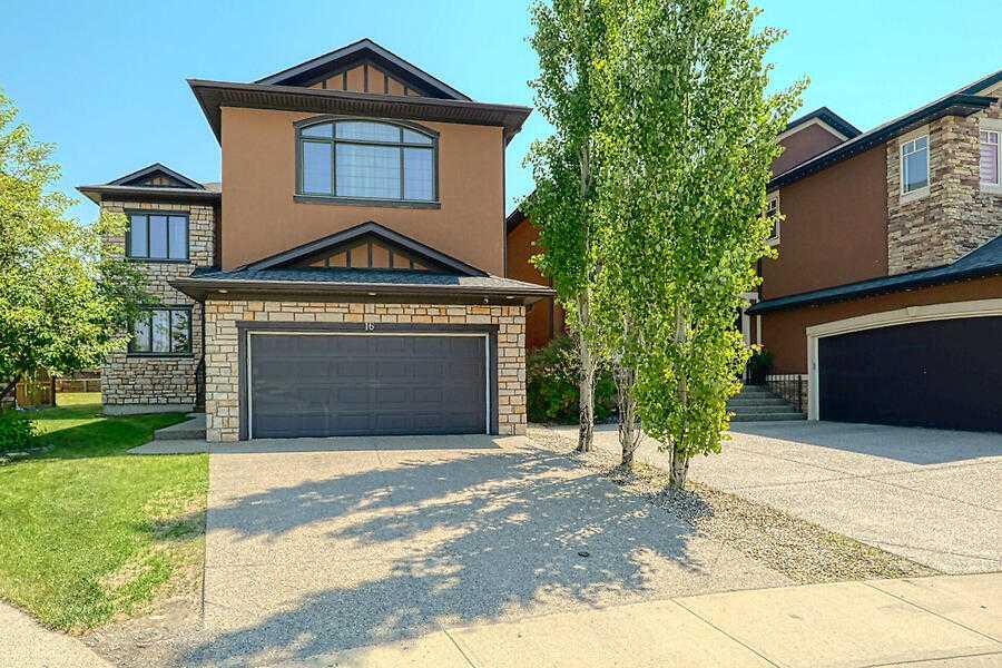 16 Rockcliff Point NW
