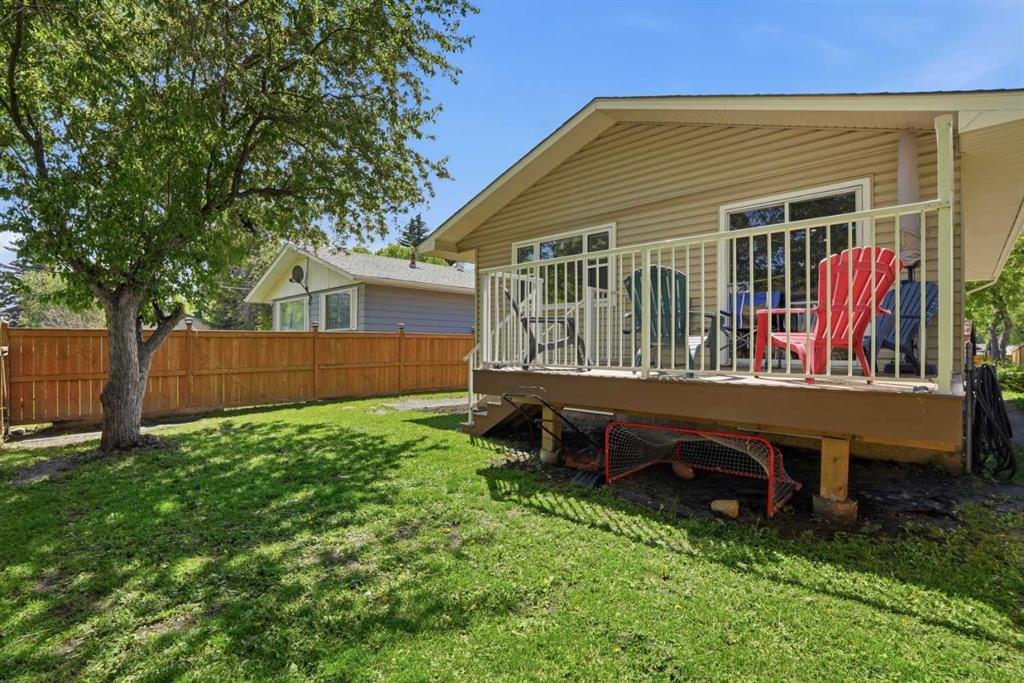3056 32A Street SE photo 4