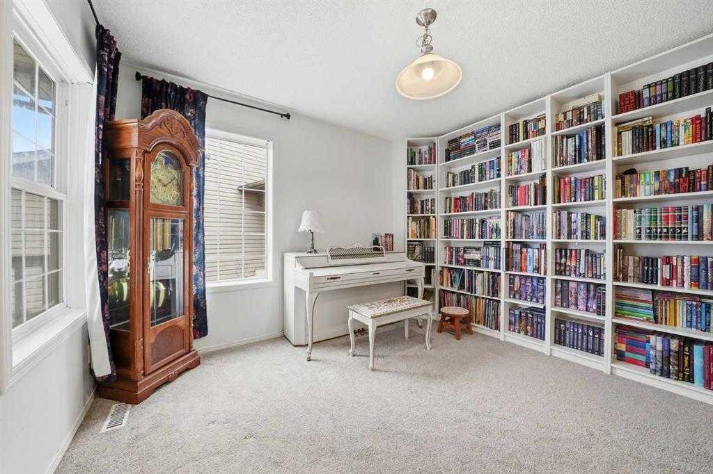 62 New Brighton Circle SE photo 3