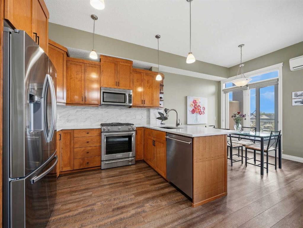 14 Hemlock Crescent SW #7407 photo 2