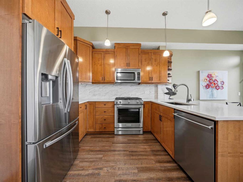14 Hemlock Crescent SW #7407 photo 3