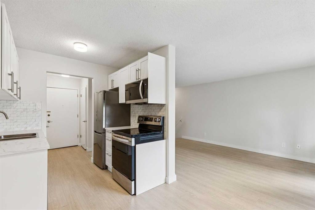 3519 49 Street NW #17 photo 4