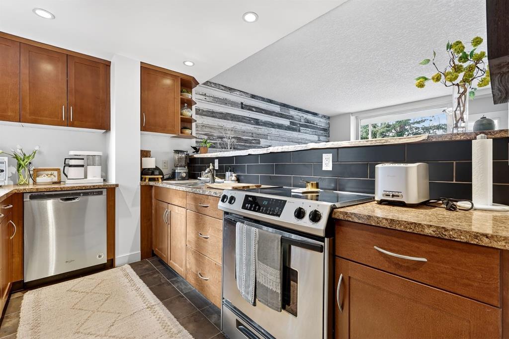 3316 Rideau Place SW #401 photo 3