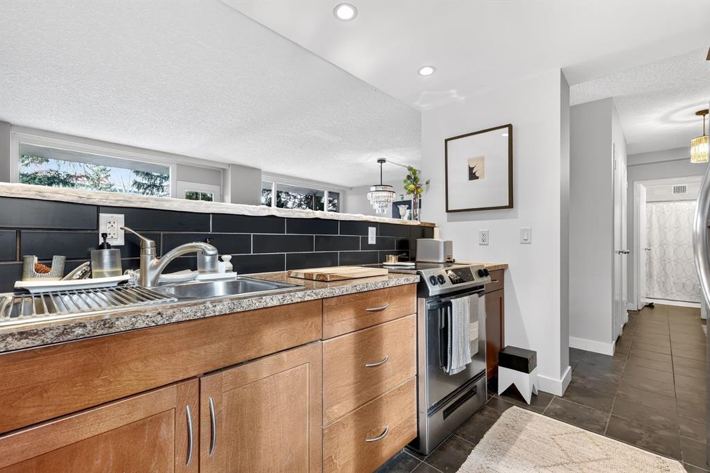 3316 Rideau Place SW #401 photo 5