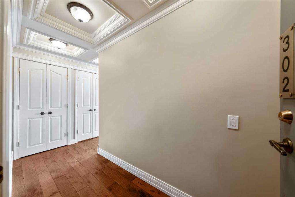 1208 14 Avenue SW #302 photo 2