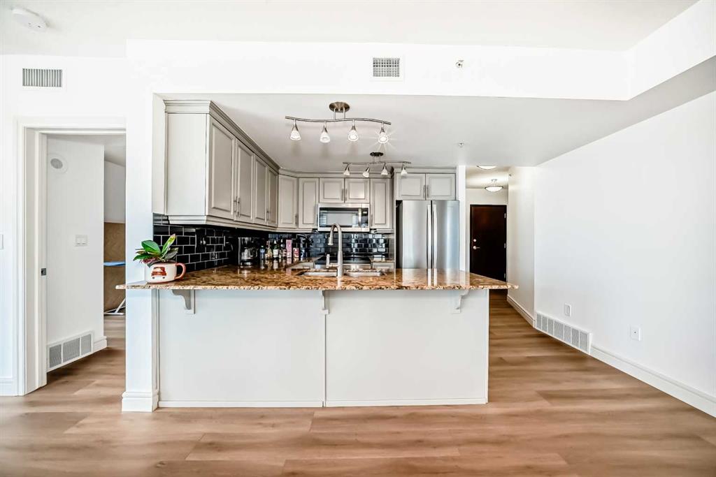 910 5 Avenue SW #2408 photo 5