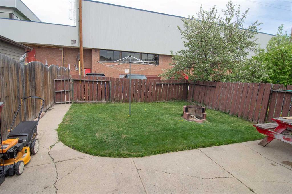 5502 Temple Road NE photo 5