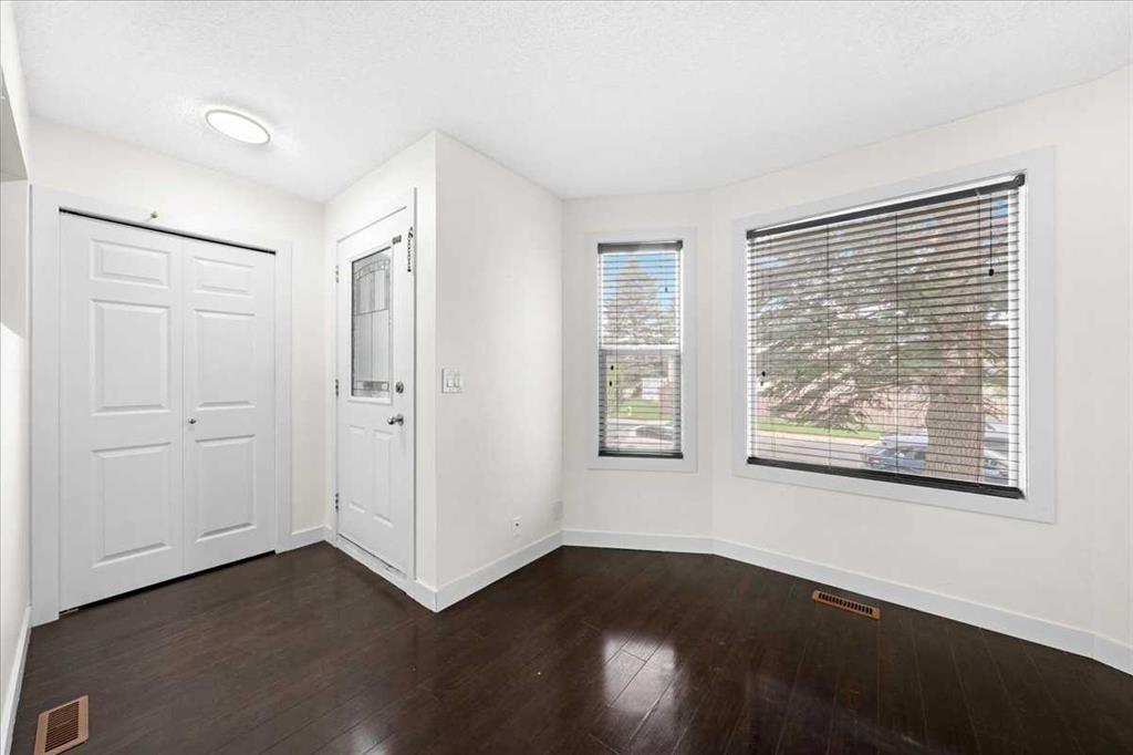 61 Falmere Way NE photo 4