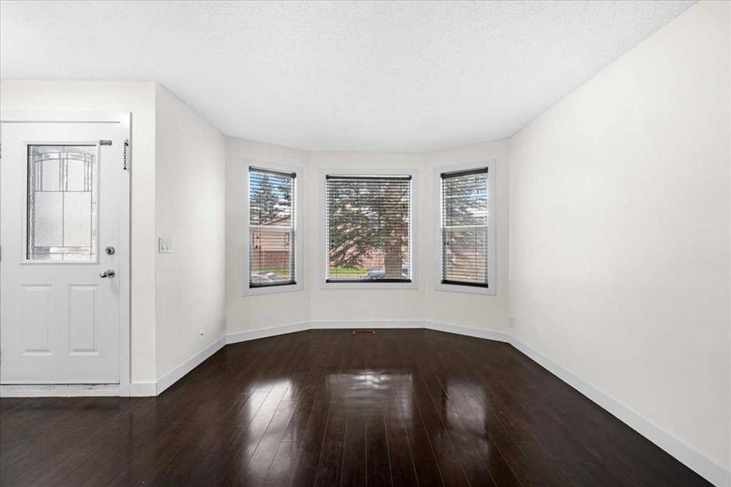 61 Falmere Way NE photo 5
