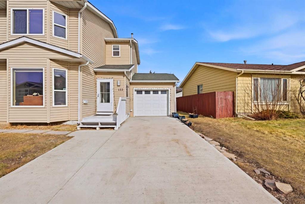 172 Castlebrook Road NE photo 4