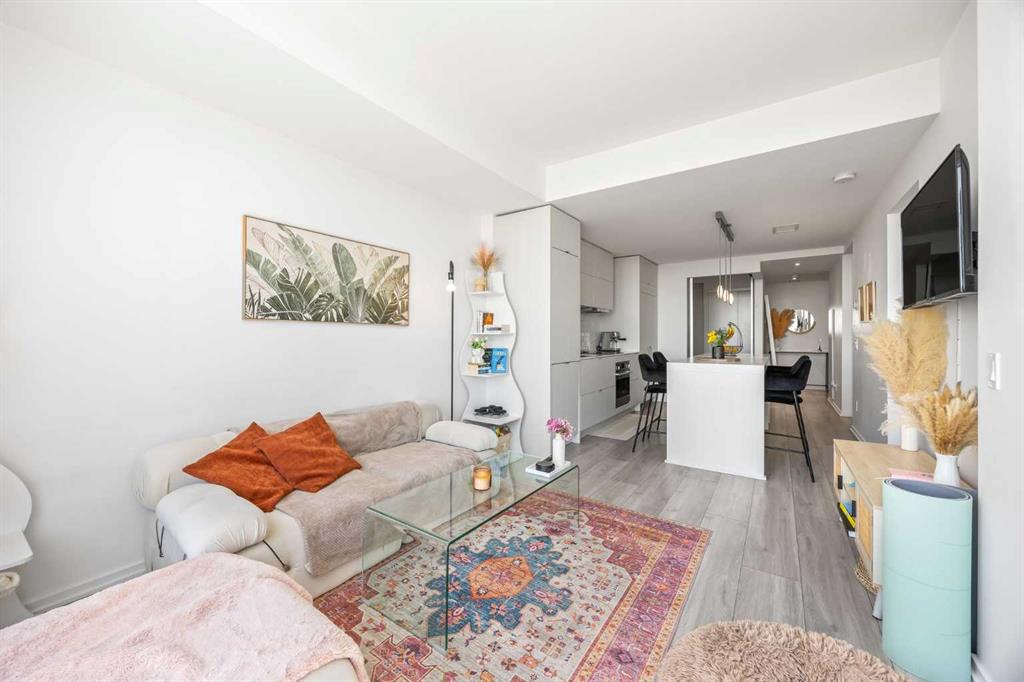 615 6 Avenue SE #808 photo 4