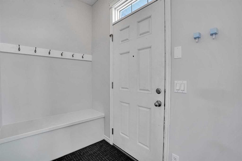 173 Skyview Springs Crescent NE photo 4