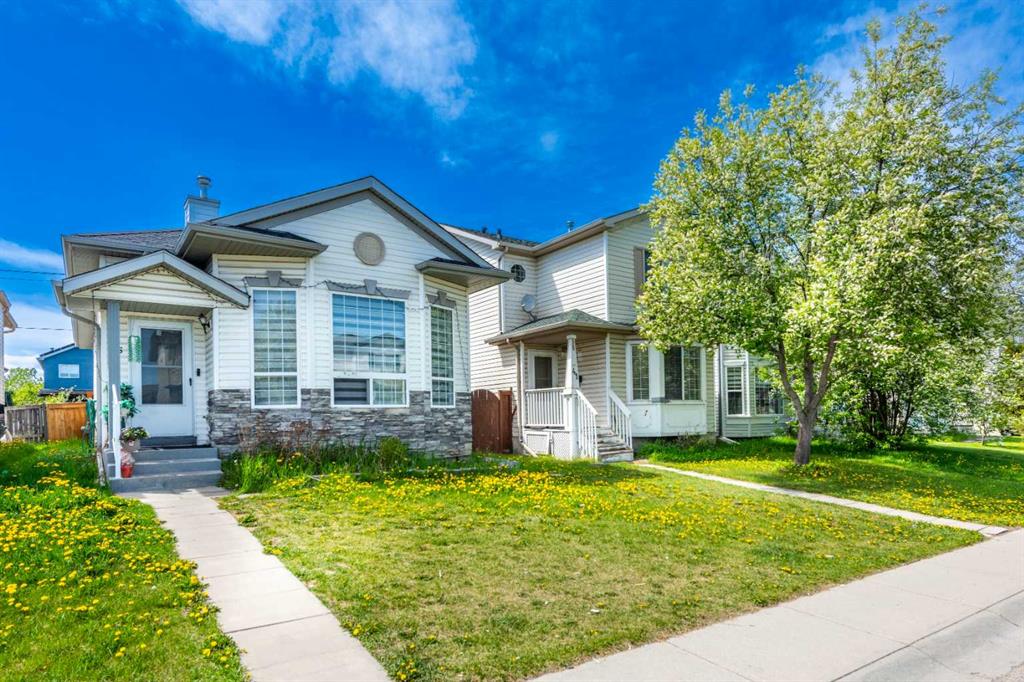 45 Martin Crossing Crescent NE photo 2