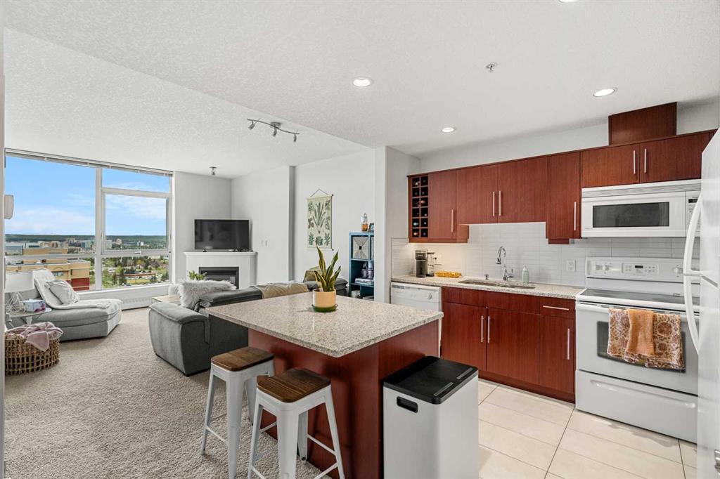 55 Spruce Place SW #1808 photo 2