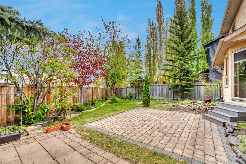 37 Shawbrooke Bay SW photo 4