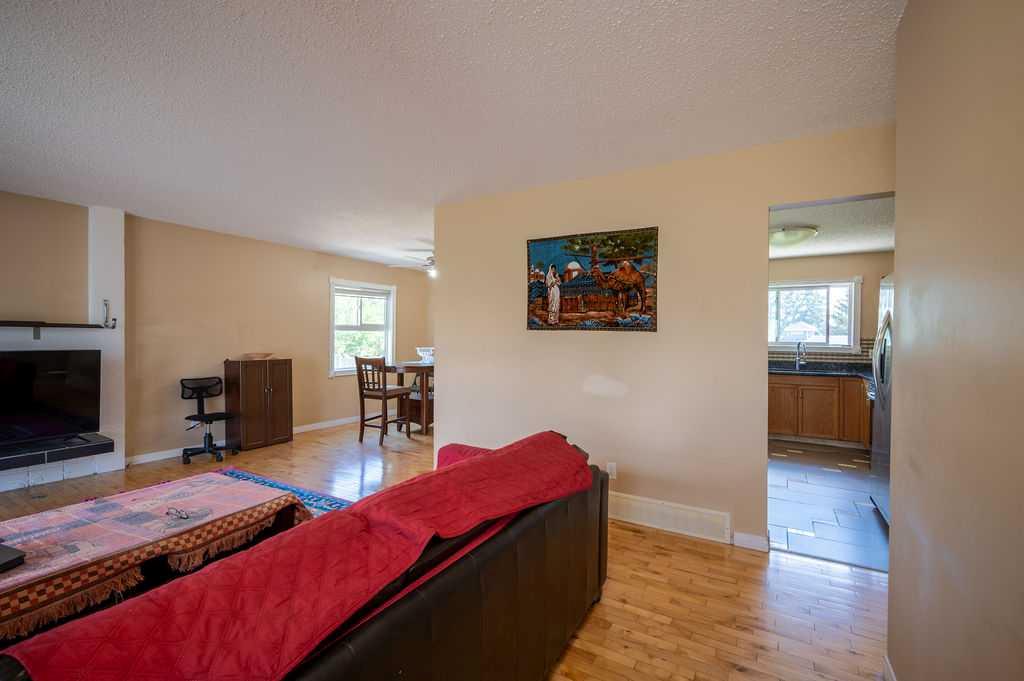 139 Maitland Road NE photo 4