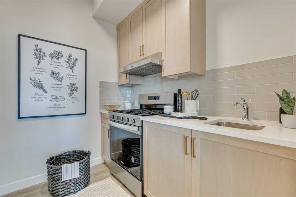 65 Sora Gardens SE photo 3