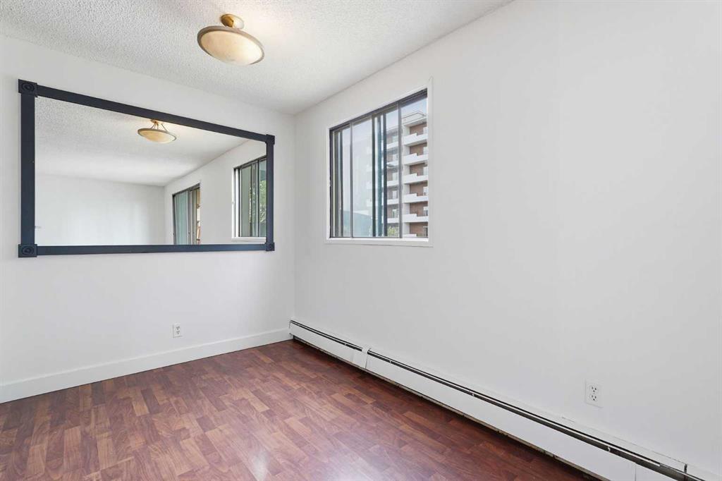 2734 17 Avenue SW #202 photo 4