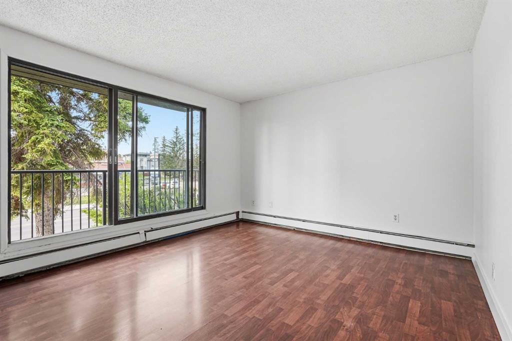2734 17 Avenue SW #202 photo 5