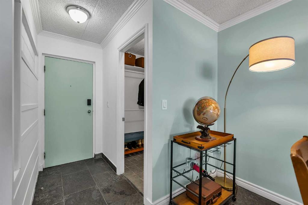 128 15 Avenue SW #605 photo 4