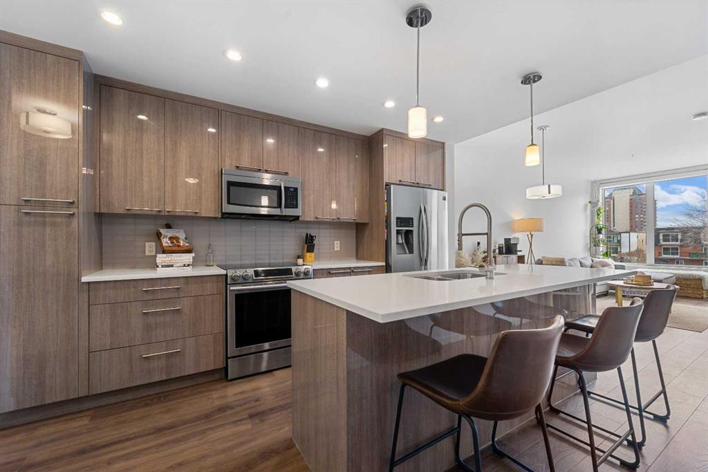 317 22 Avenue SW #307