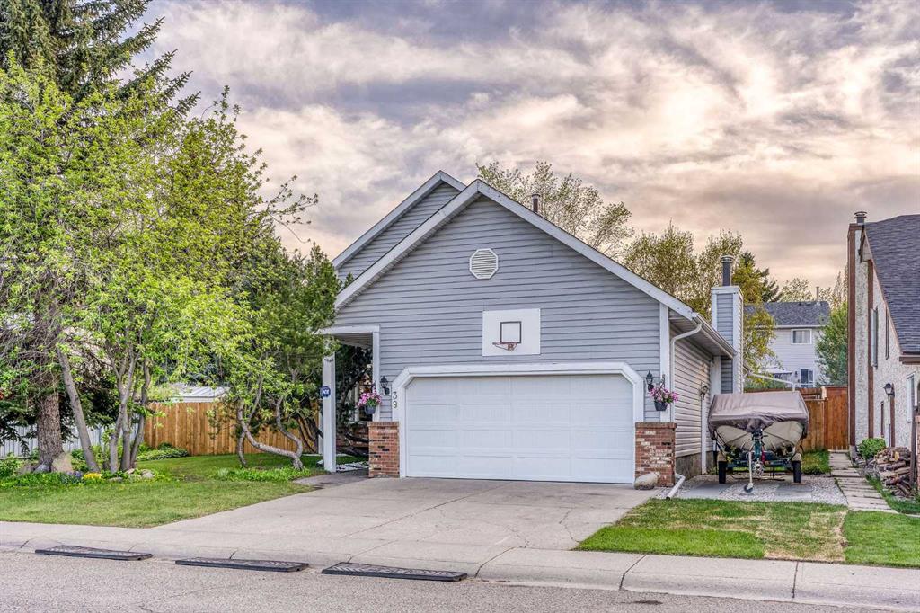 39 Woodmont Way photo 2