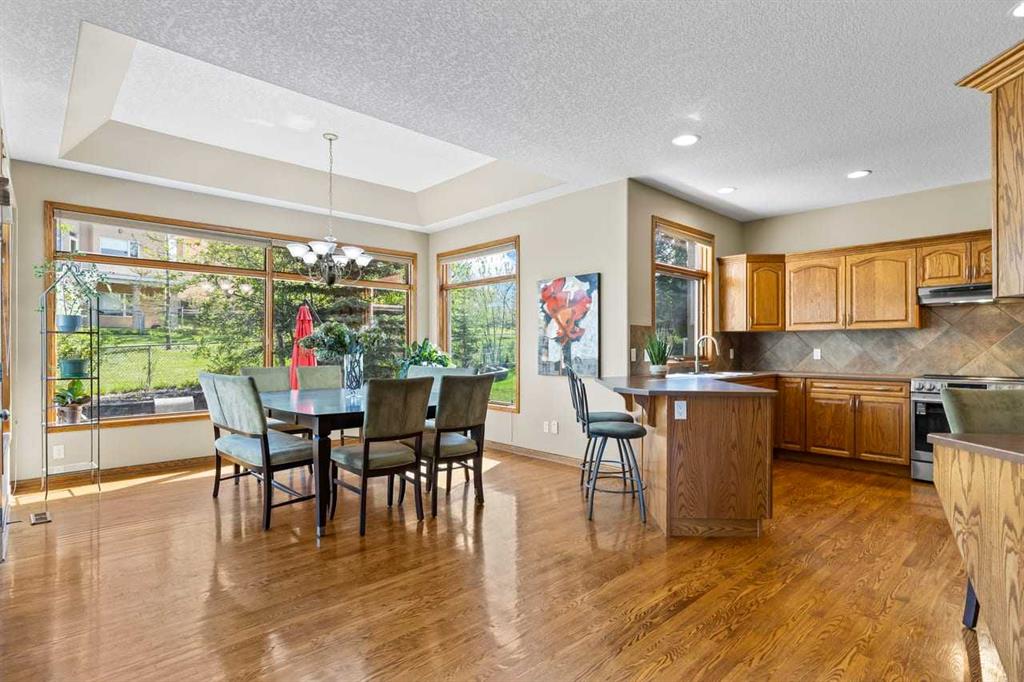 322 Hampstead Way NW photo 4