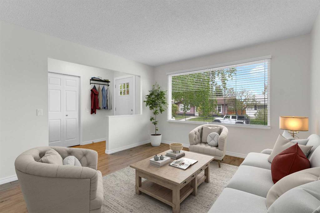 452 Queen Alexandra Way SE photo 2