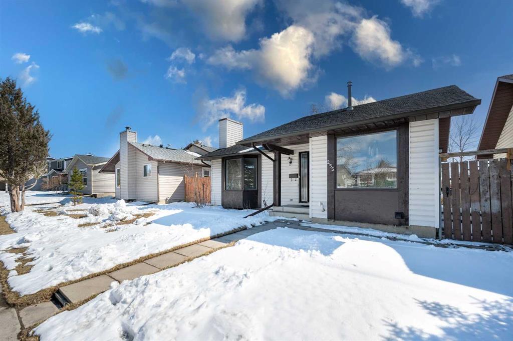 255 Castleridge Drive NE photo 2