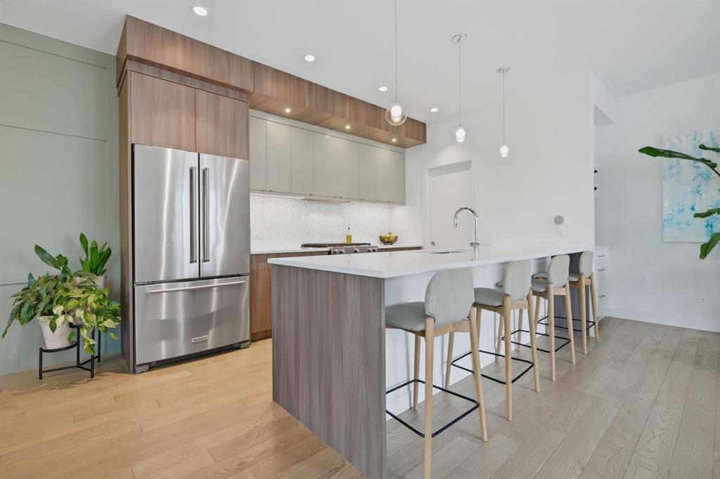 3620 17 Street SW photo 4