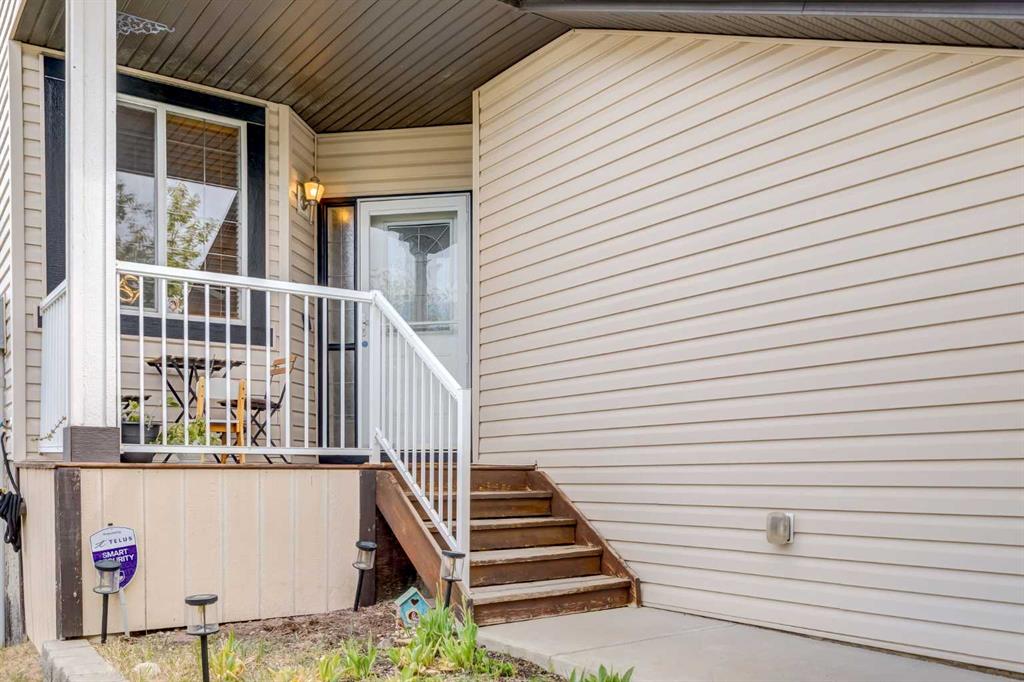 664 Luxstone Landing SW photo 2