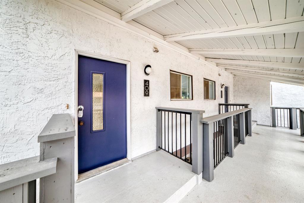 2520 Palliser Drive SW #409