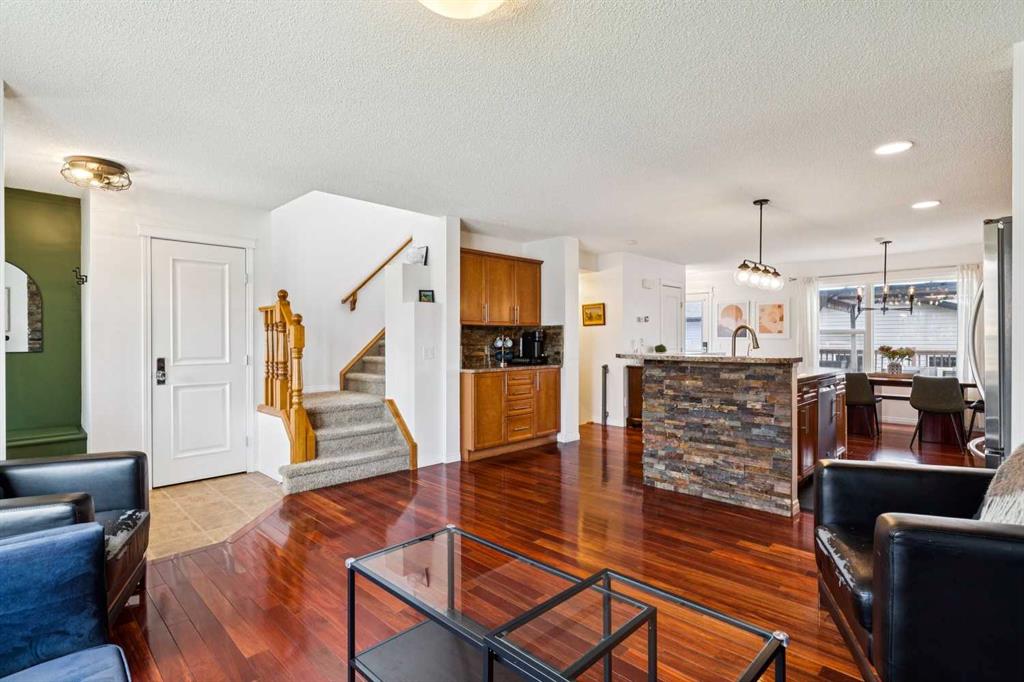 411 Silverado Drive SW photo 5