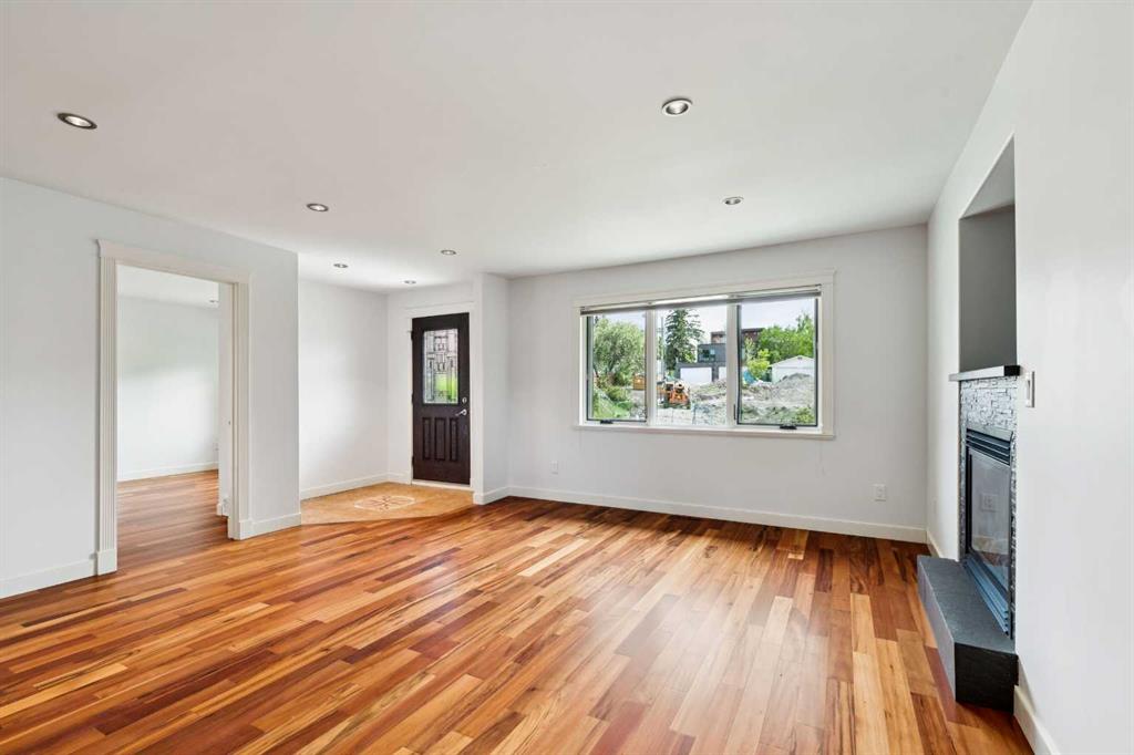 2136 26 Avenue SW photo 5