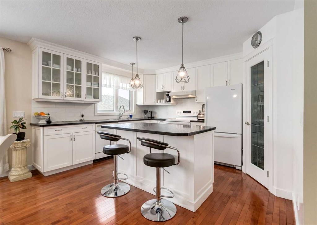 332 Pinemont Road NE