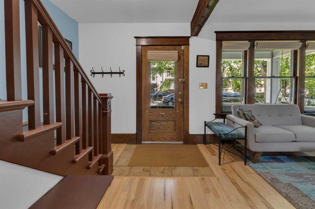 1733 13 Avenue SW photo 3
