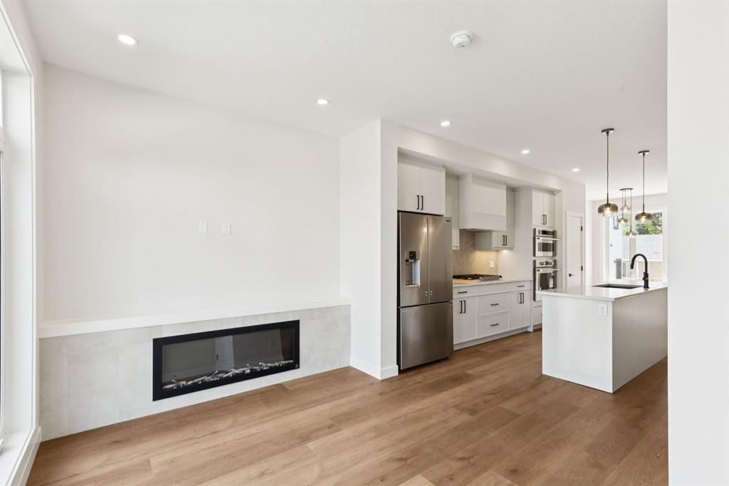 4307 30 Avenue SW photo 5