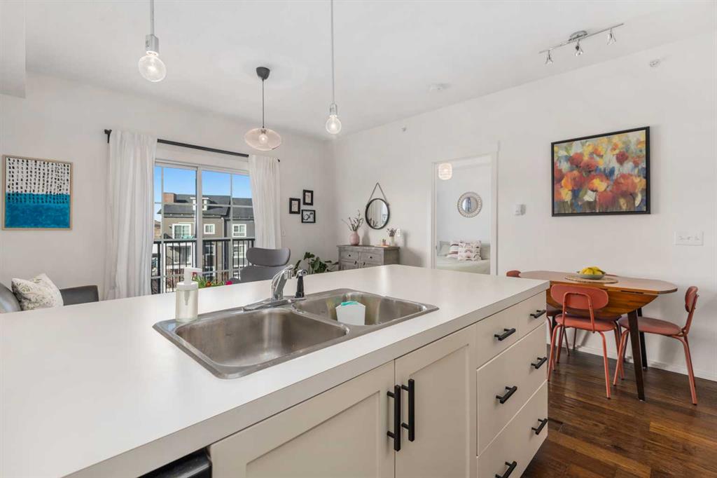 279 Copperpond Common SE #1403 photo 4