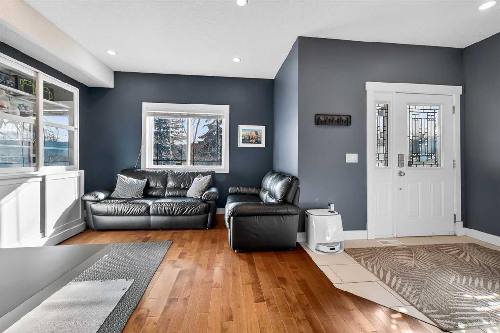 7104 36 Avenue NW photo 4